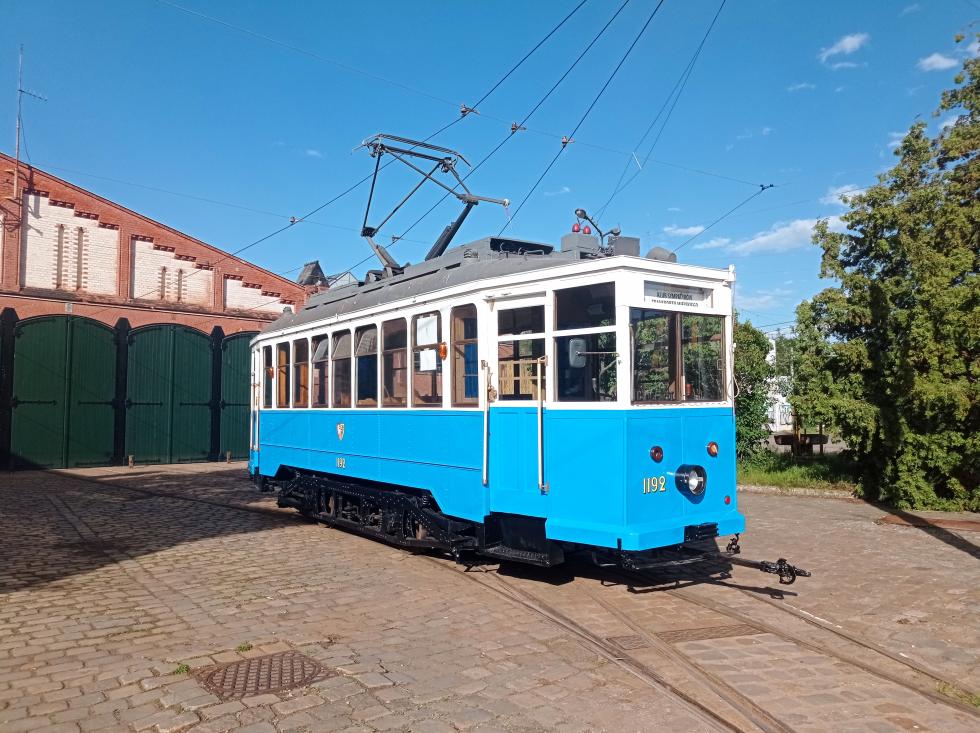 Synny niebieski tramwaj wraca na ulice Wrocawia